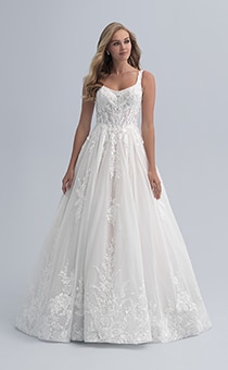 uau! o vestido da Cinderela é maravilhoso!! ❤️❤️  Fairy tale wedding  dress, Disney princess wedding dresses, Princess wedding dresses