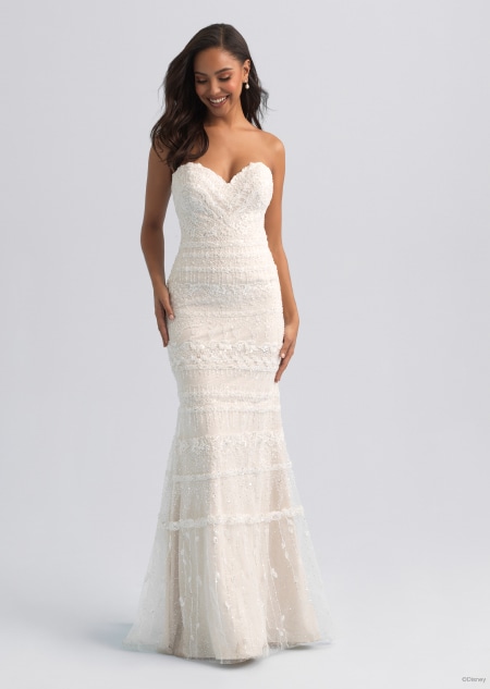 A strapless wedding dress inspired by Pocahontas