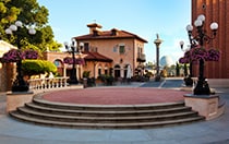 Italy Plaza