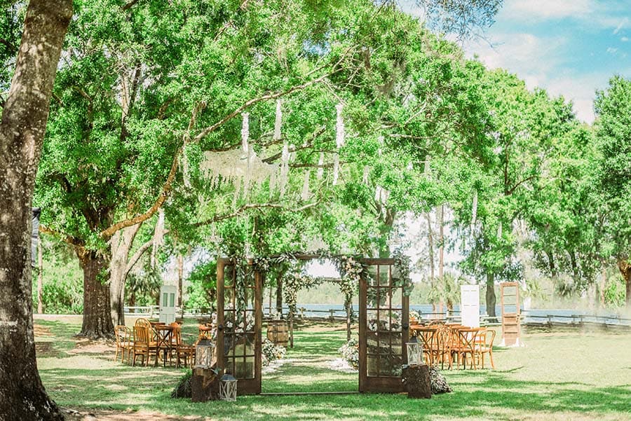 A Styled Shoot At The Wilderness Wedding Barn In Northern Minnesota Stephanie Holsman Photography