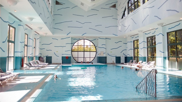 The indoor swimming pool at Disney's Hotel New York in Paris