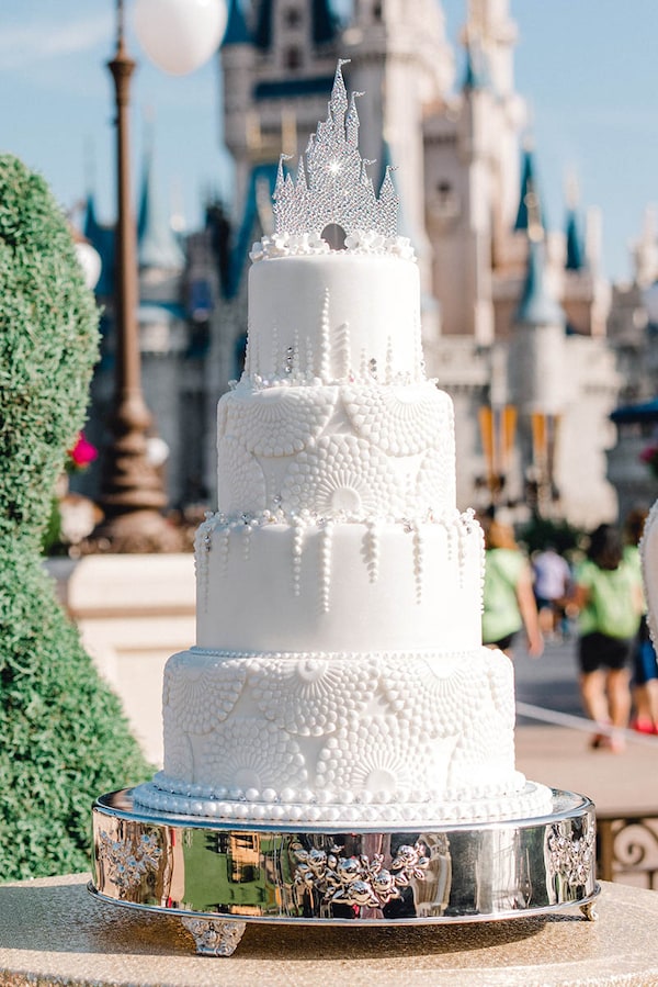 Wedding Cake Wednesday: A Royal Affair